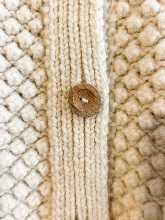 VINTAGE Snowflakes Hand Knit Pure Wool Aran Fisherman Cable Knit Cardigan - Picture 7 of 14